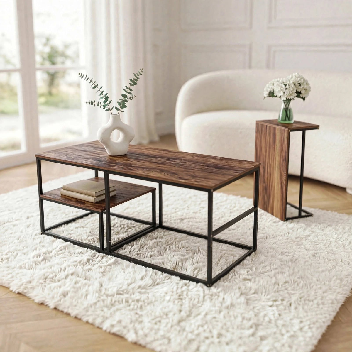 Table basse effet bois avec étagères